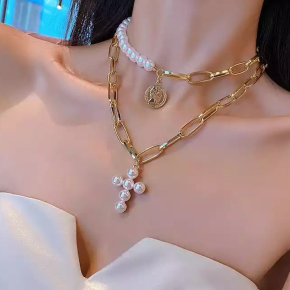 Jewelry - New simulated pearl and 18k gold plated cross necklace